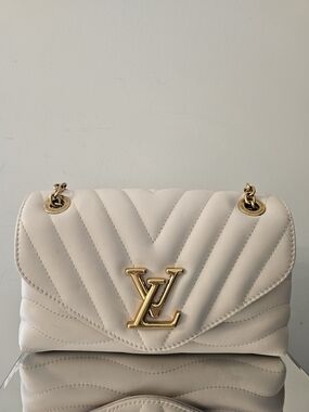100% Authentic Louis Vuitton New Wave Chain Bag Leather Chain Shoulder Bag